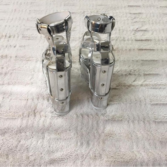 YRU Nightcall Heels Chrome - Picture 3 of 5